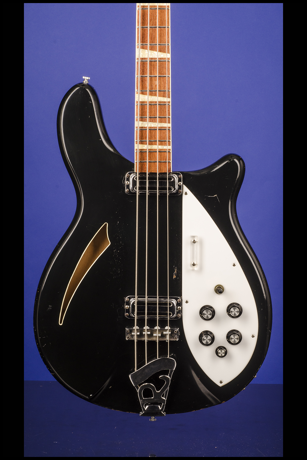 rickenbacker 4005 bass guitar